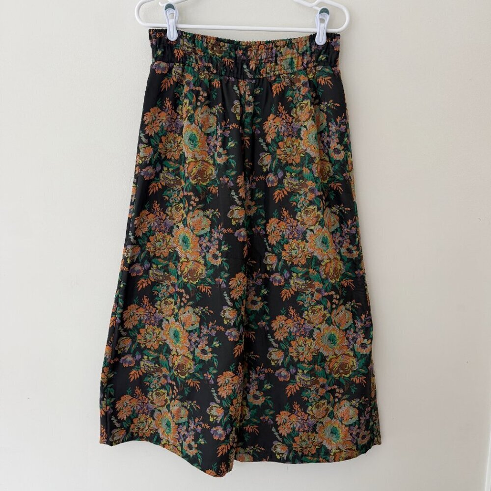 Anthropologie Black Floral Jacquard The Somerset Pull-On Wide Leg Cropped Pants - Picture 2 of 7